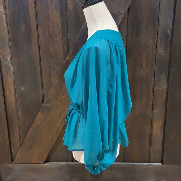 Lightweight H&M blouse - Picture 4 of 9